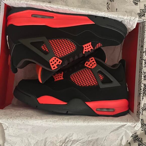 Jordan 4 retro red thunder - size 11 M / 12.5 W US - Picture 8 of 8